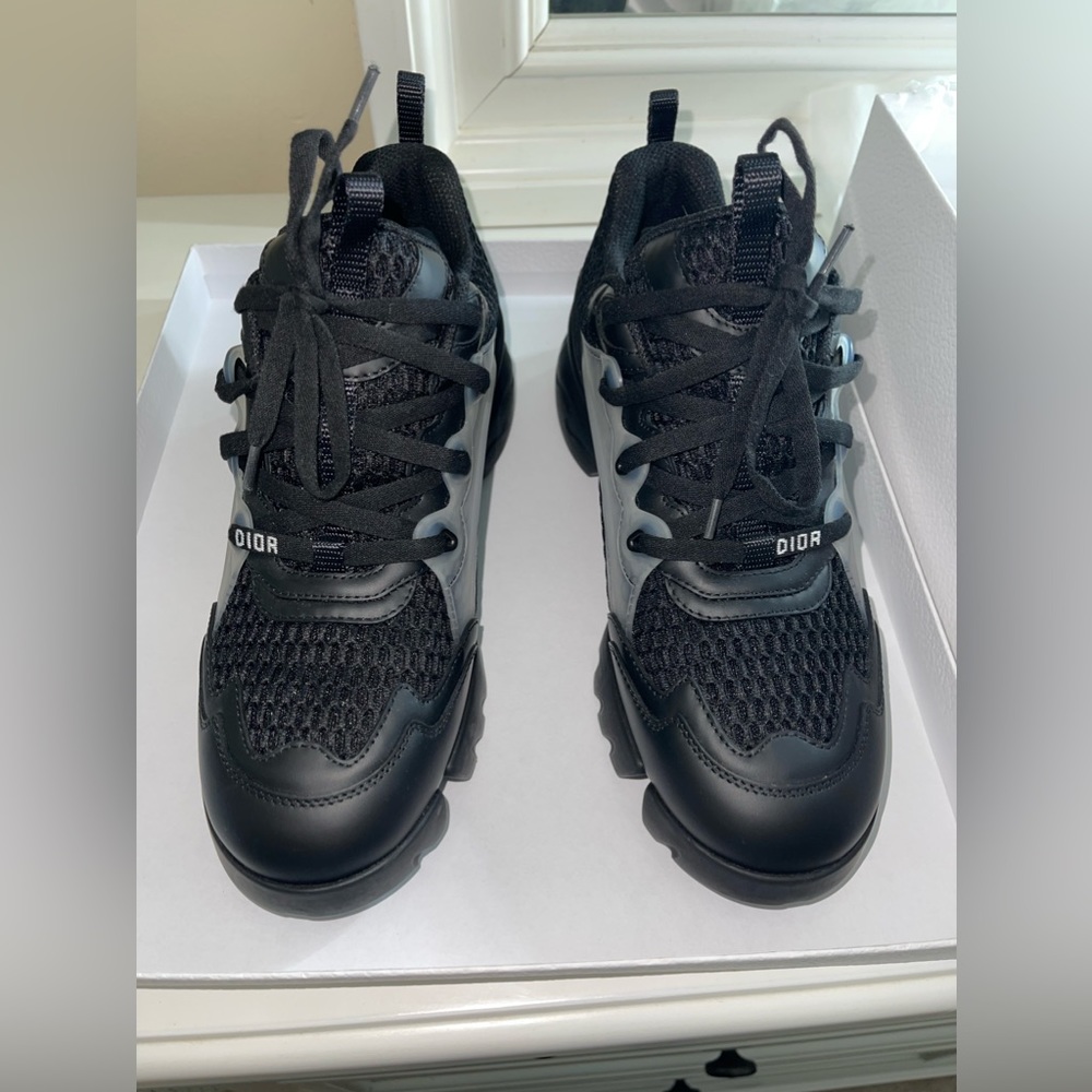 DIOR D-CONNECT SNEAKERS